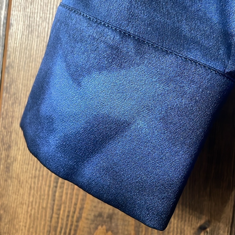 VINCE Winter Tie Dye Silk Blouse - Picture 6 of 9